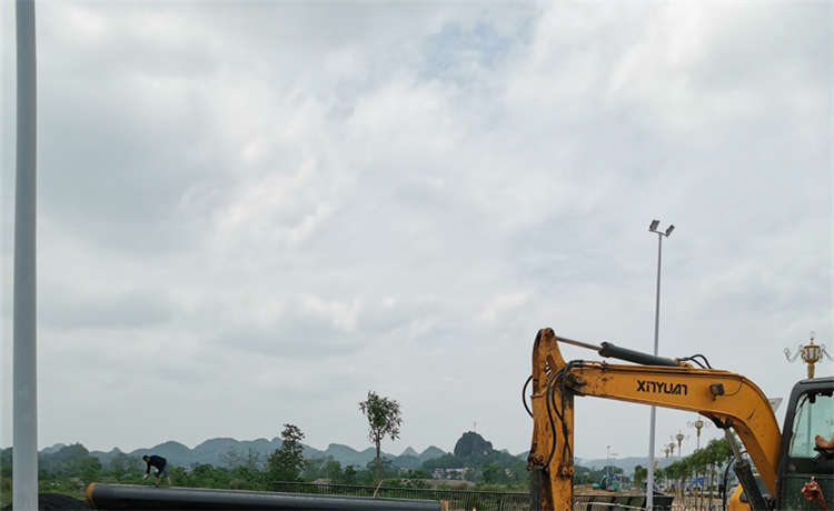 1000mm鋼管樁,清遠(yuǎn)鋼鐵場(chǎng)螺旋鋼管今日?qǐng)?bào)價(jià),820供水防腐螺旋管,鋼材場(chǎng)錳板批發(fā)